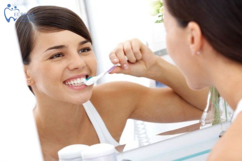 Vệ sinh miệng cẩn thận