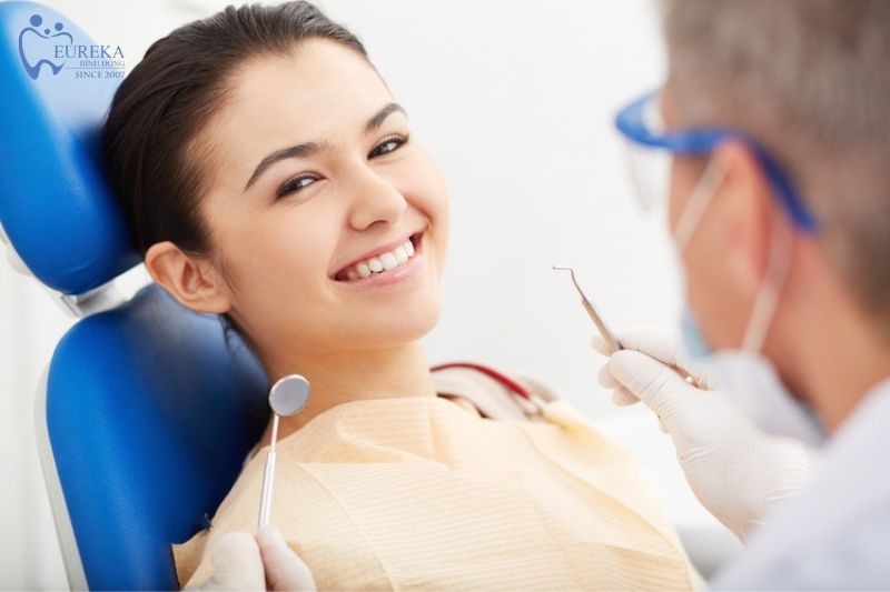 Bọc răng sứ có chảy máu không?
