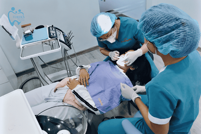 Dịch vụ khám răng toàn diện tại Nha khoa Eureka Bình Đông